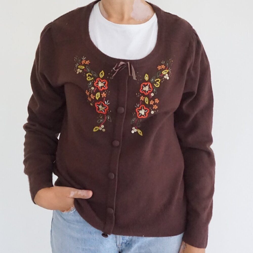 VTG Sag Harbor Brown Floral Embroidered Sequin Ribbon Button Knit Cardigan L
